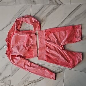 Work out gear medium salmon colored